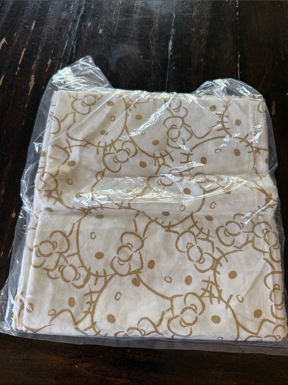 Hello Kitty Gold Outline Shower Curtain - White & Gold
